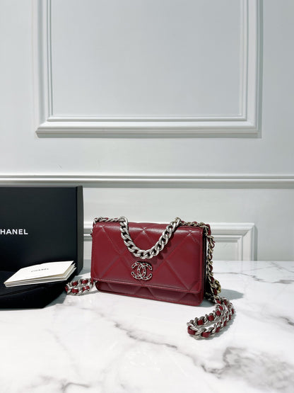 CHANEL 19 WOC, Red/Silver/Gold