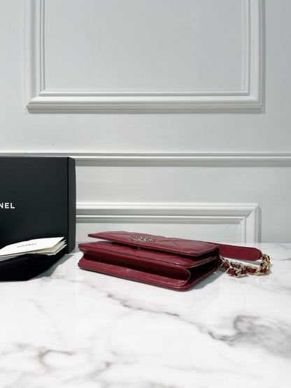 CHANEL 19 WOC, Red/Silver/Gold
