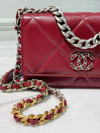 CHANEL 19 WOC, Red/Silver/Gold