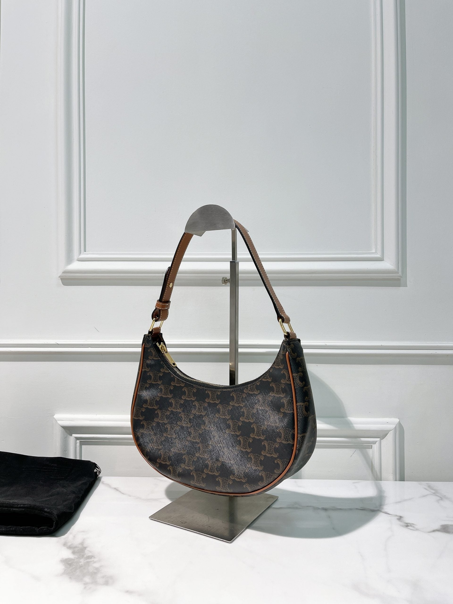 CELINE AVA SHOULDER BAG