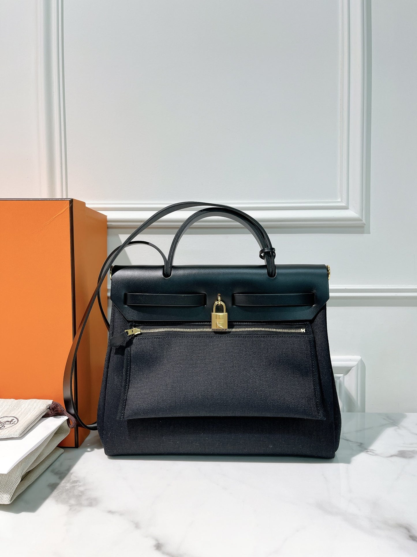 HERMES HERBAG 31, Black/Gold