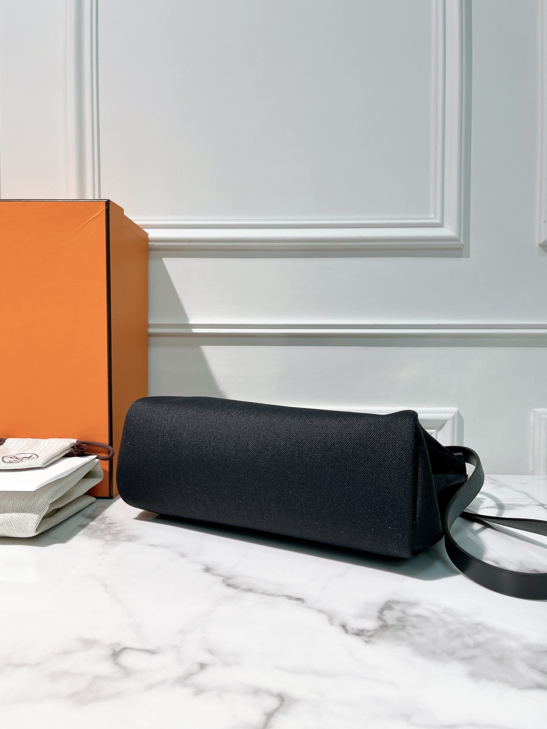 HERMES HERBAG 31, Black/Gold