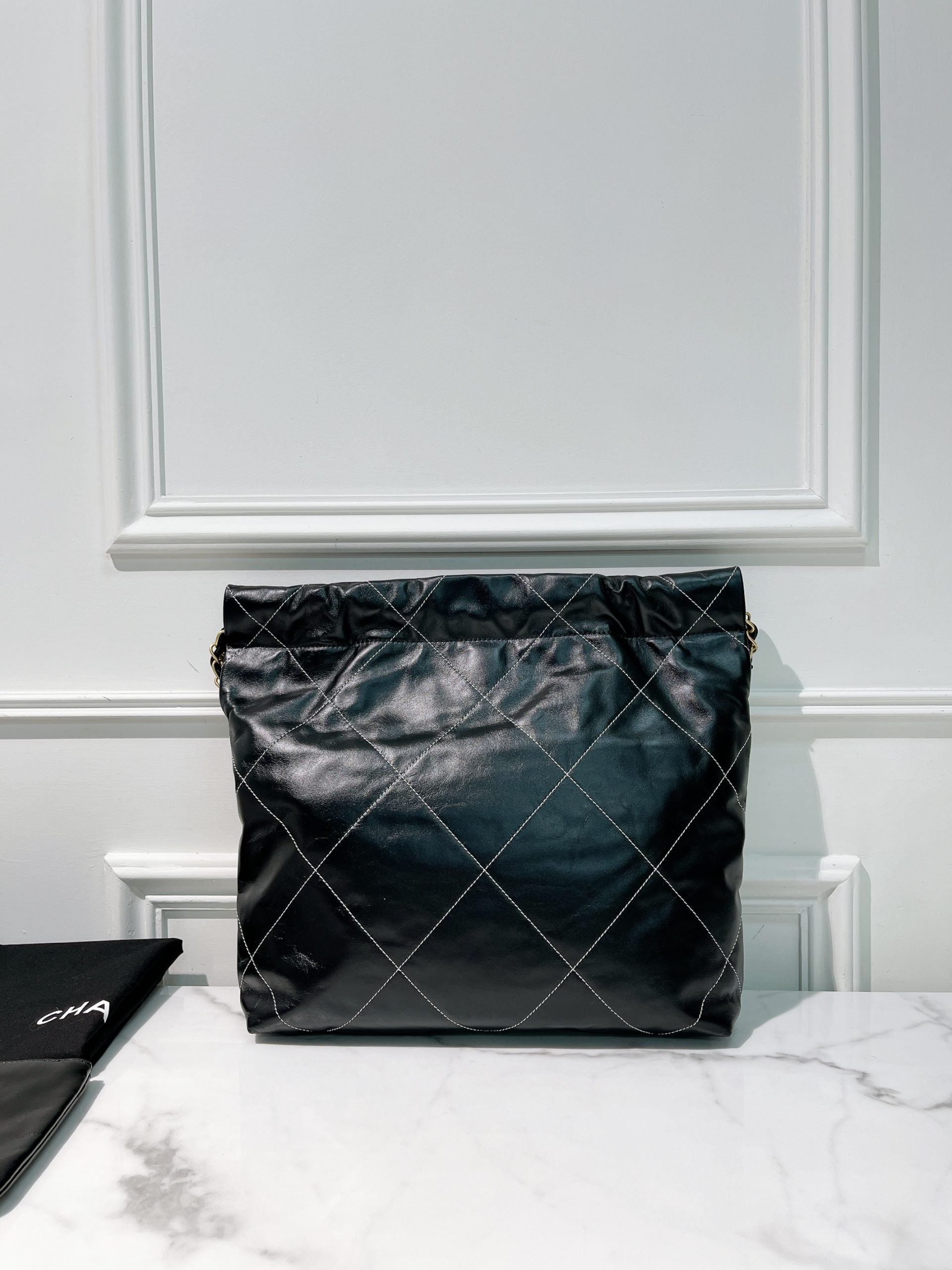 CHANEL SMALL 22 BAG, Black/Gold