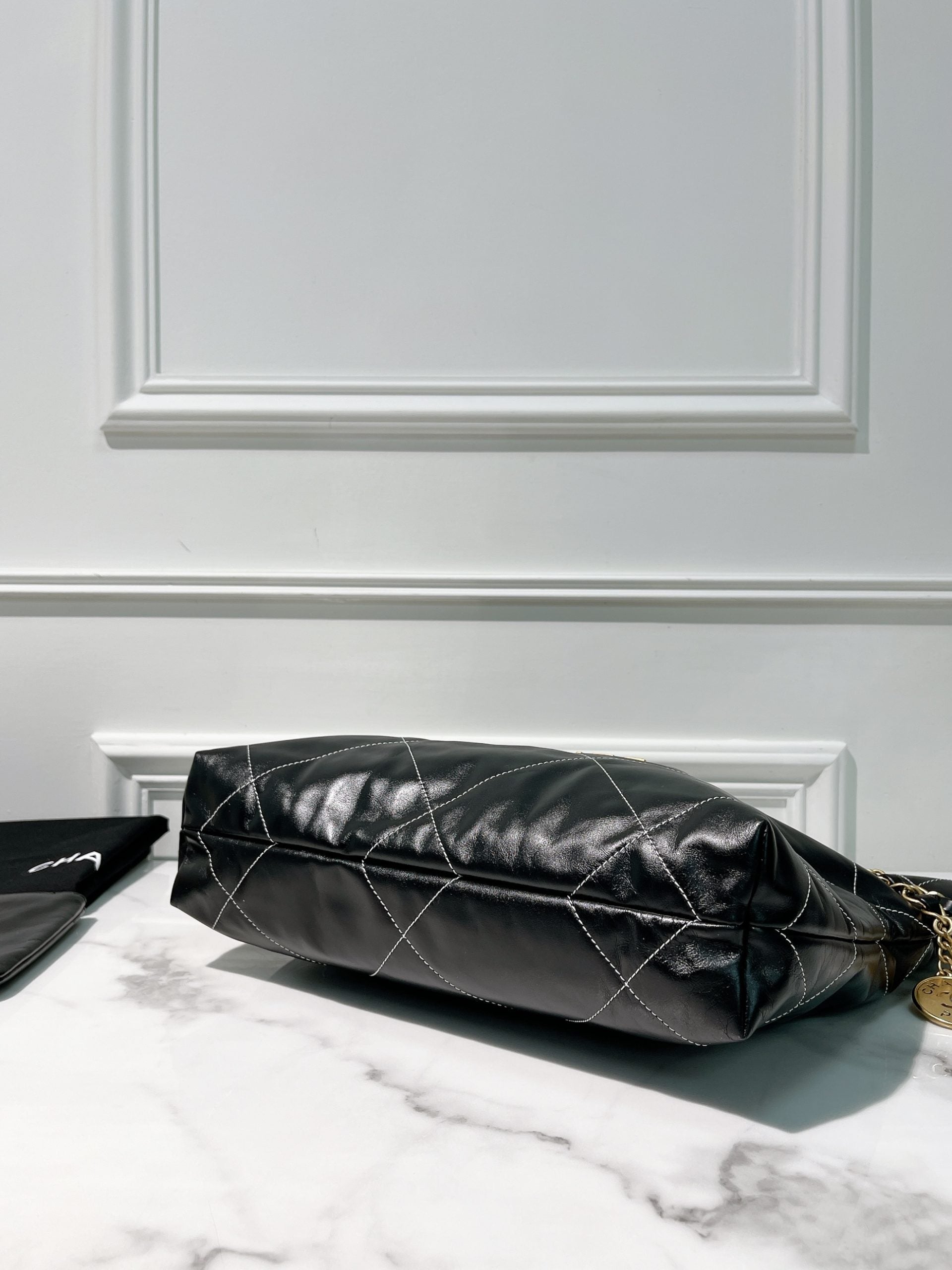 CHANEL SMALL 22 BAG, Black/Gold