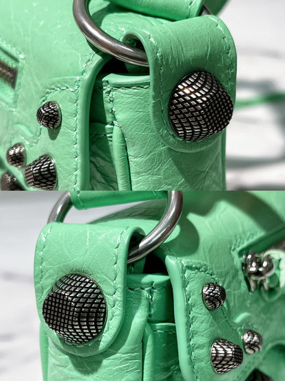 BALENCIAGA LE CAGOLE FLAP BAG XS, Green