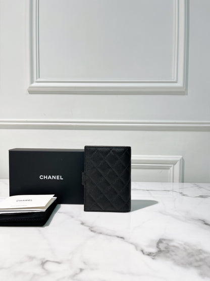 CHANEL PASSPORT COVER, Black/Gold