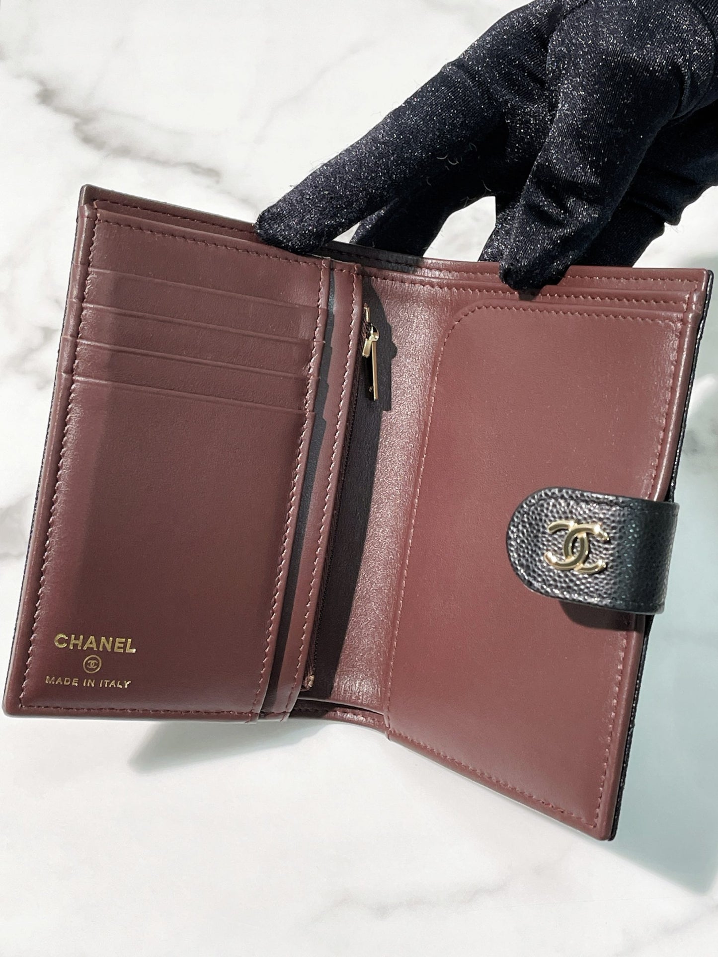 CHANEL PASSPORT COVER, Black/Gold