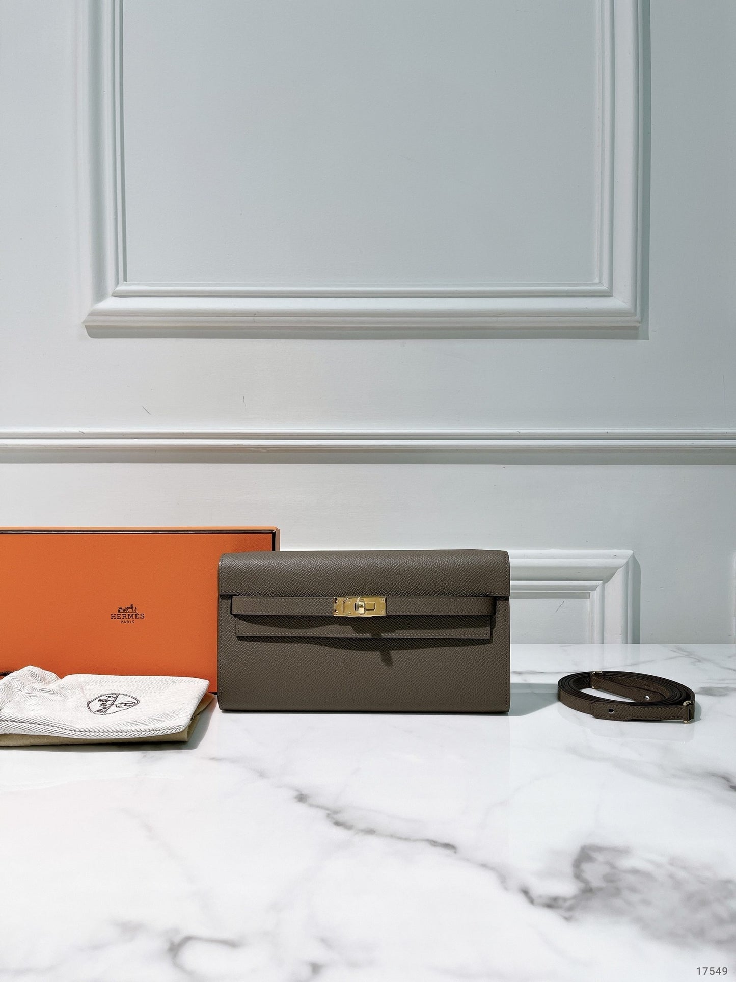 HERMES KELLY TO GO, Gris Etain/Gold