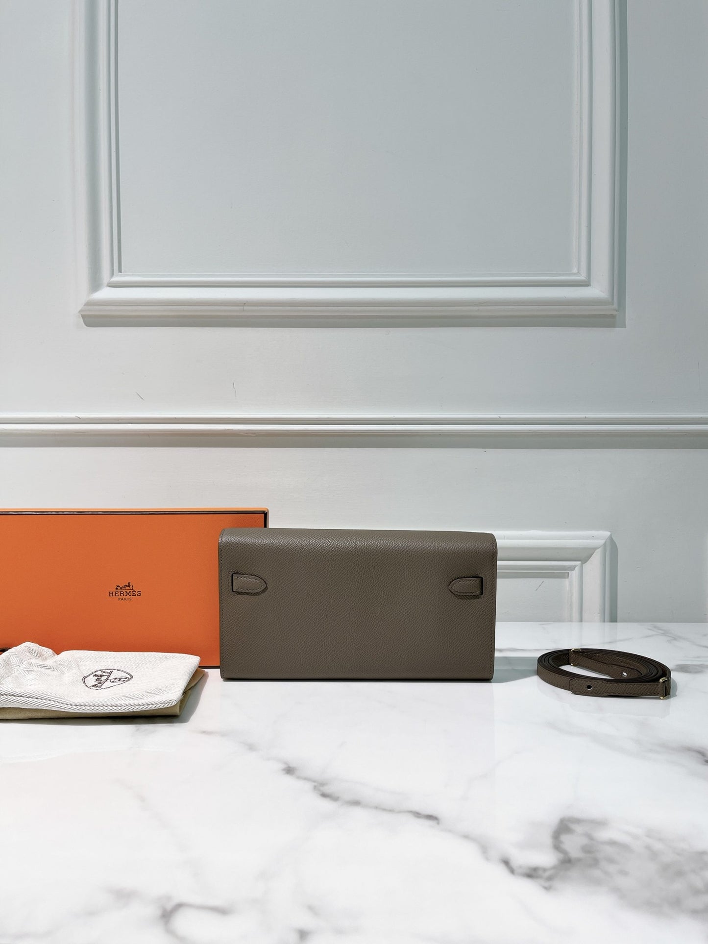 HERMES KELLY TO GO, Gris Etain/Gold