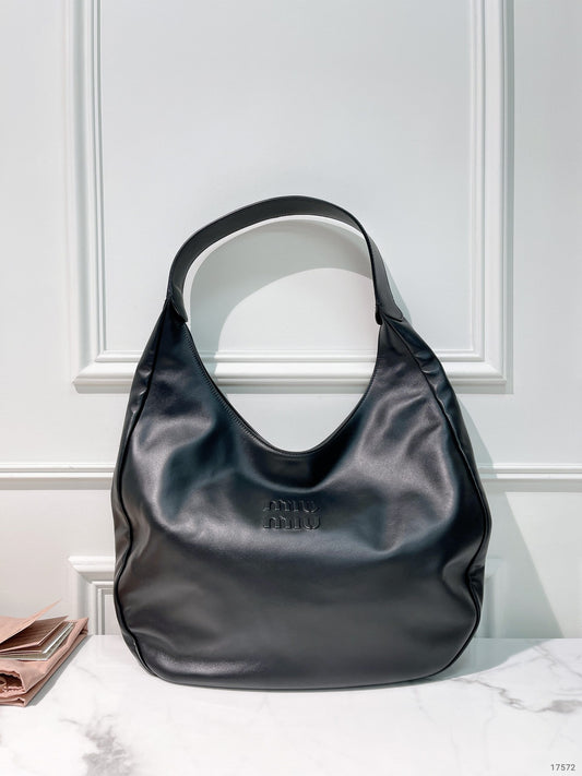 MIUMIU BLACK LEATHER HOBO