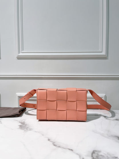 BOTTEGA VENETA CASSETTE, Pink