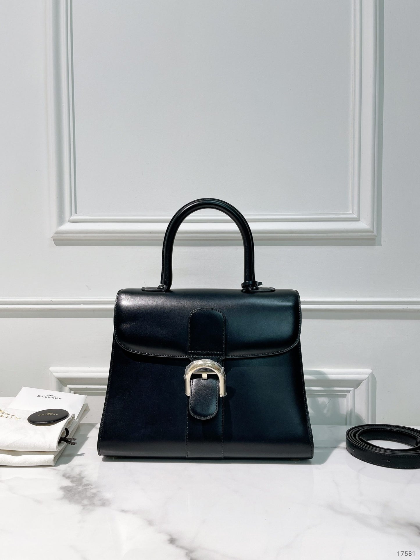 DELVAUX BRILLANT MM, Black/Gold