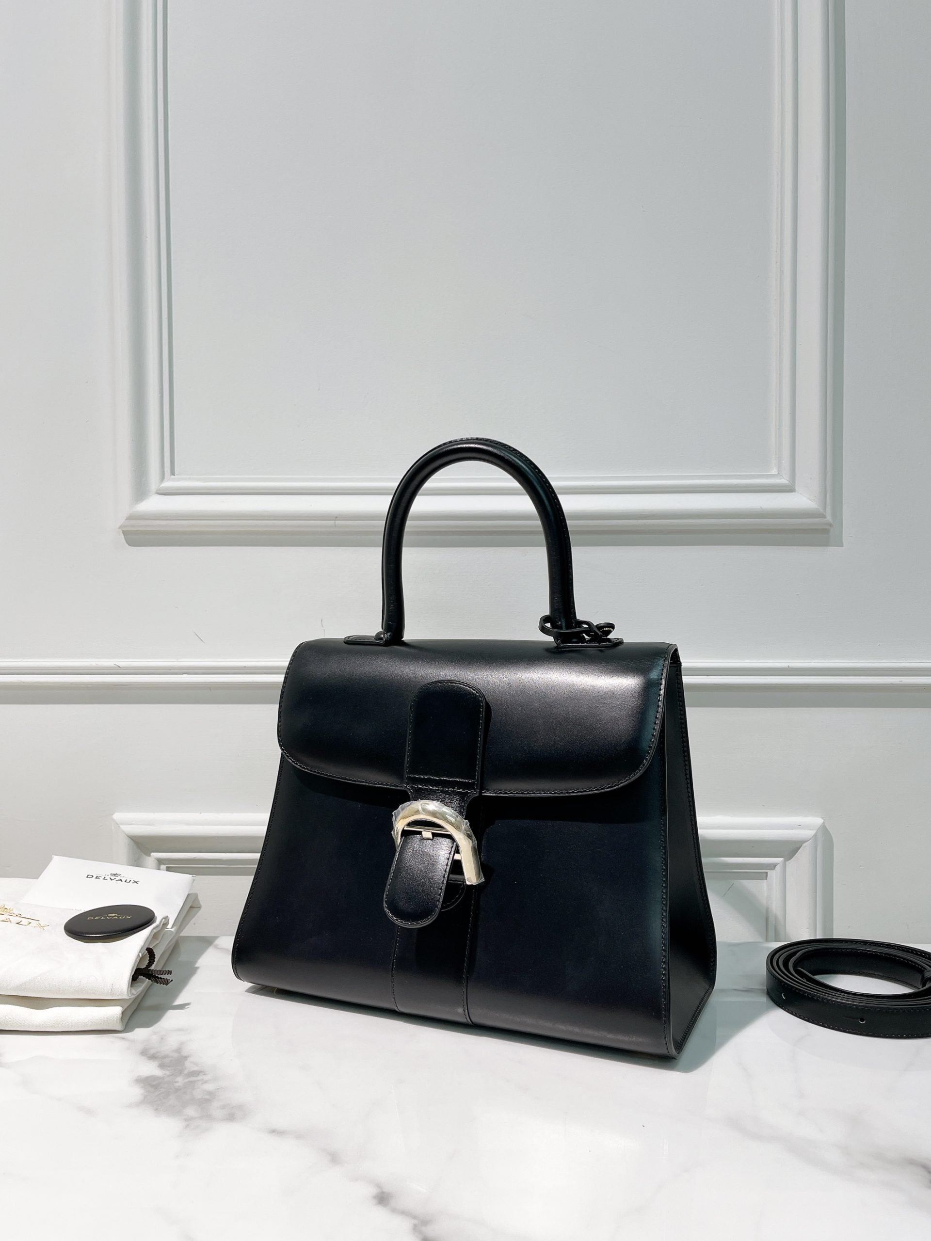 DELVAUX BRILLANT MM, Black/Gold