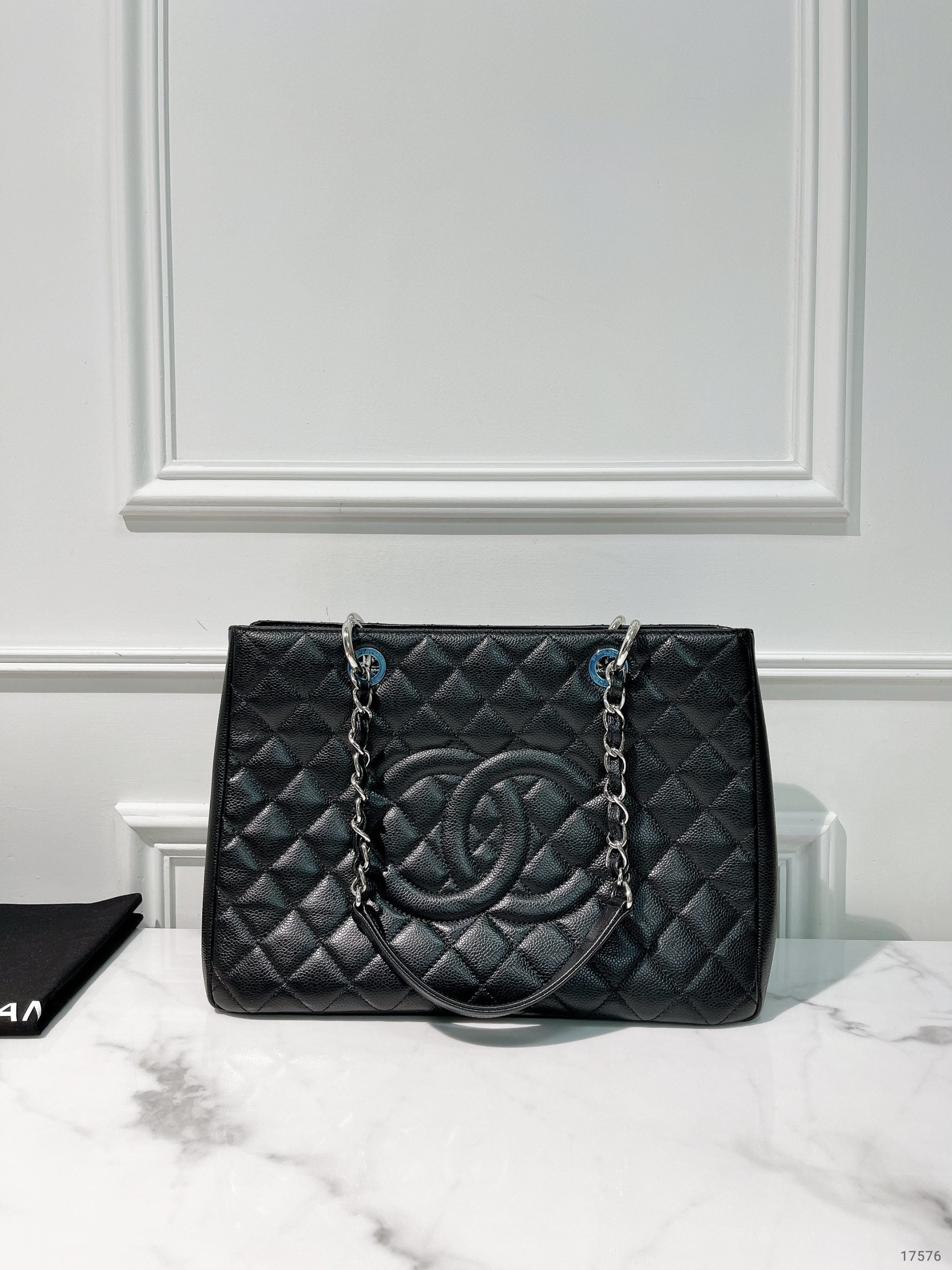 CHANEL GRAND SHOPPING TOTE, Black/Silver