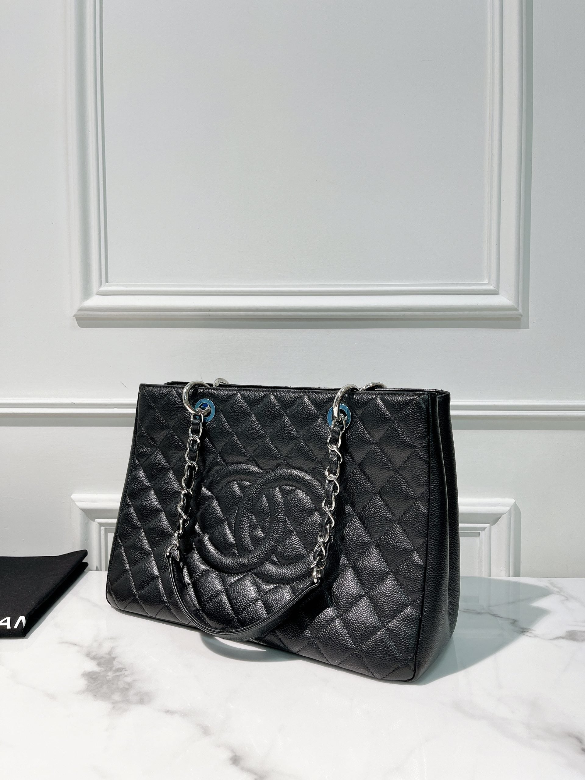 CHANEL GRAND SHOPPING TOTE, Black/Silver