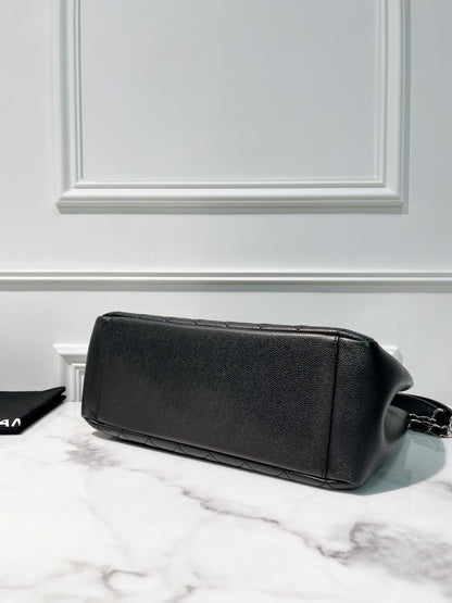 CHANEL GRAND SHOPPING TOTE, Black/Silver