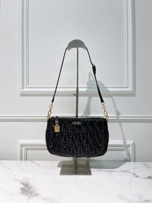 MIUMIU SHOULDER BAG, Black/Gold