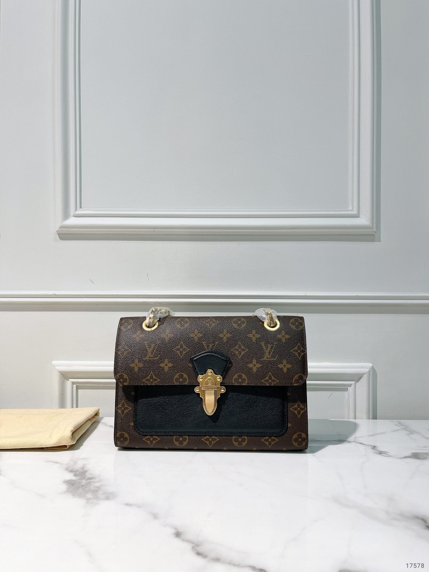 LV VICTOIRE, Monogram/Black