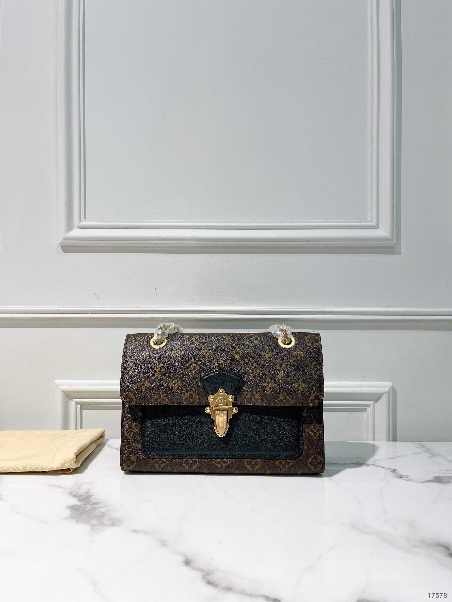 LV VICTOIRE, Monogram/Black