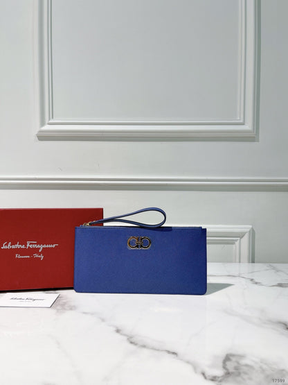 FERRAGAMO HAND POUCH