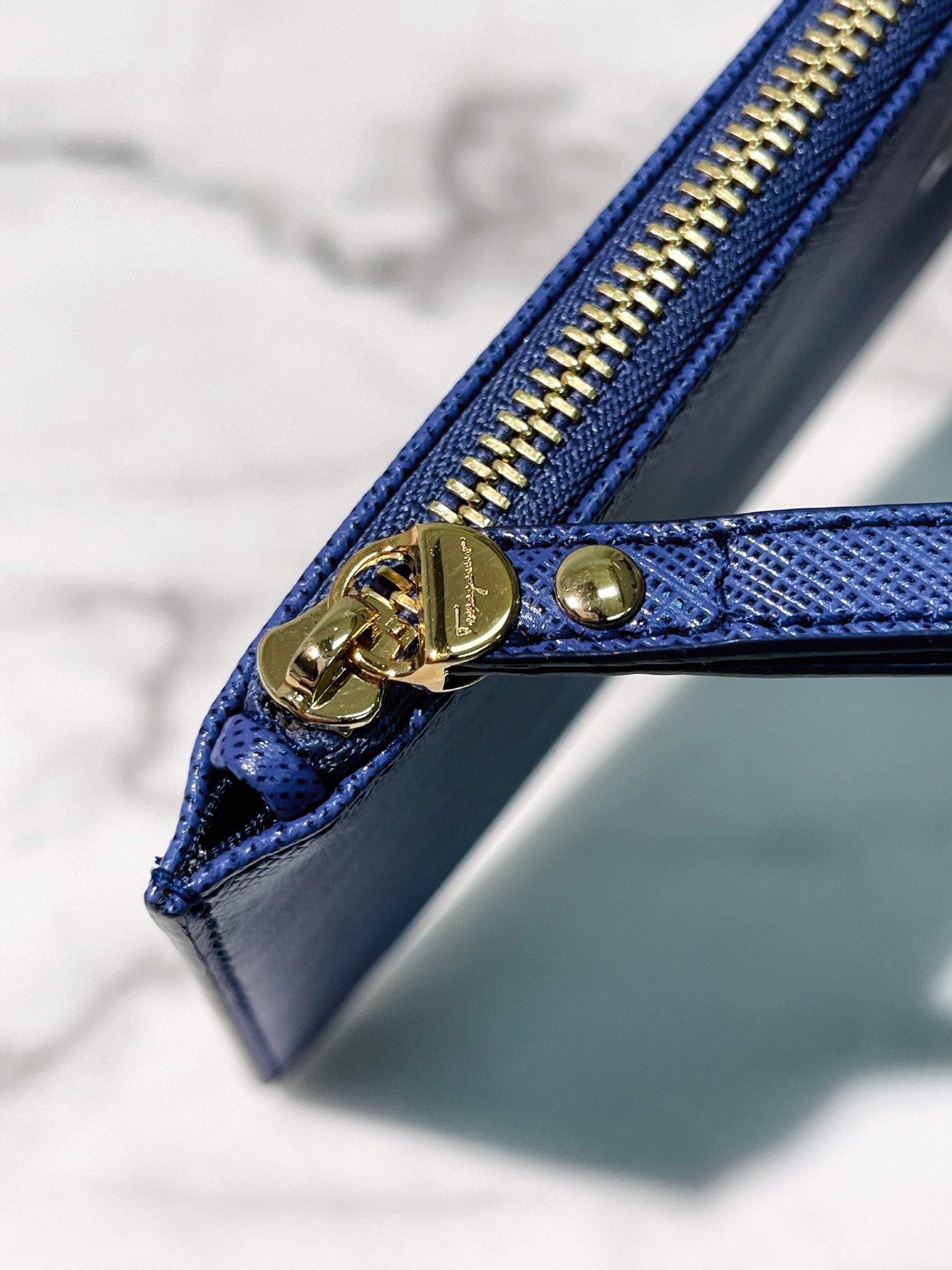 FERRAGAMO HAND POUCH