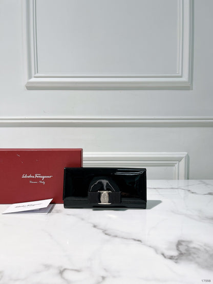 FERRAGAMO WALLET, Black/Silver