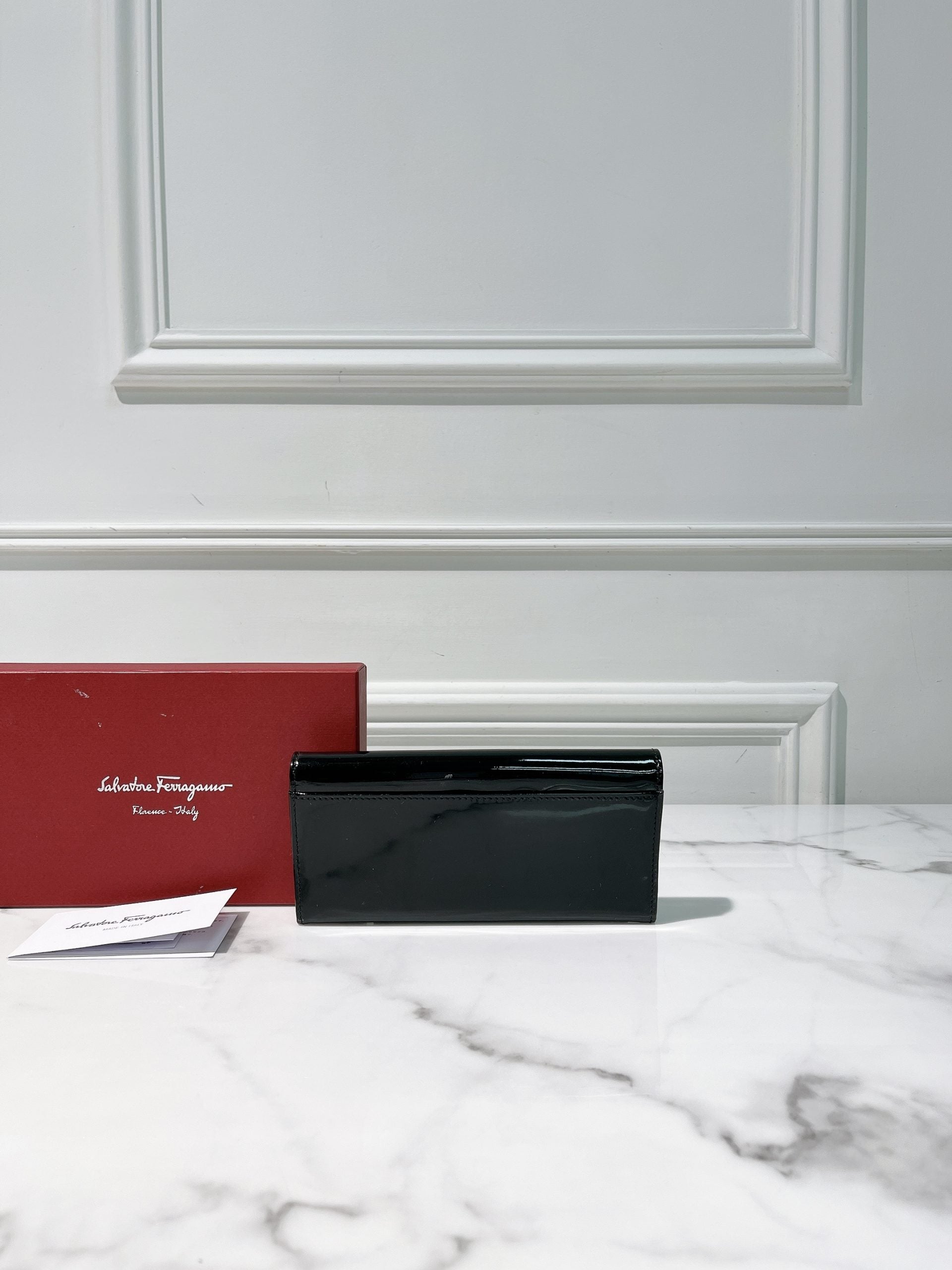 FERRAGAMO WALLET, Black/Silver