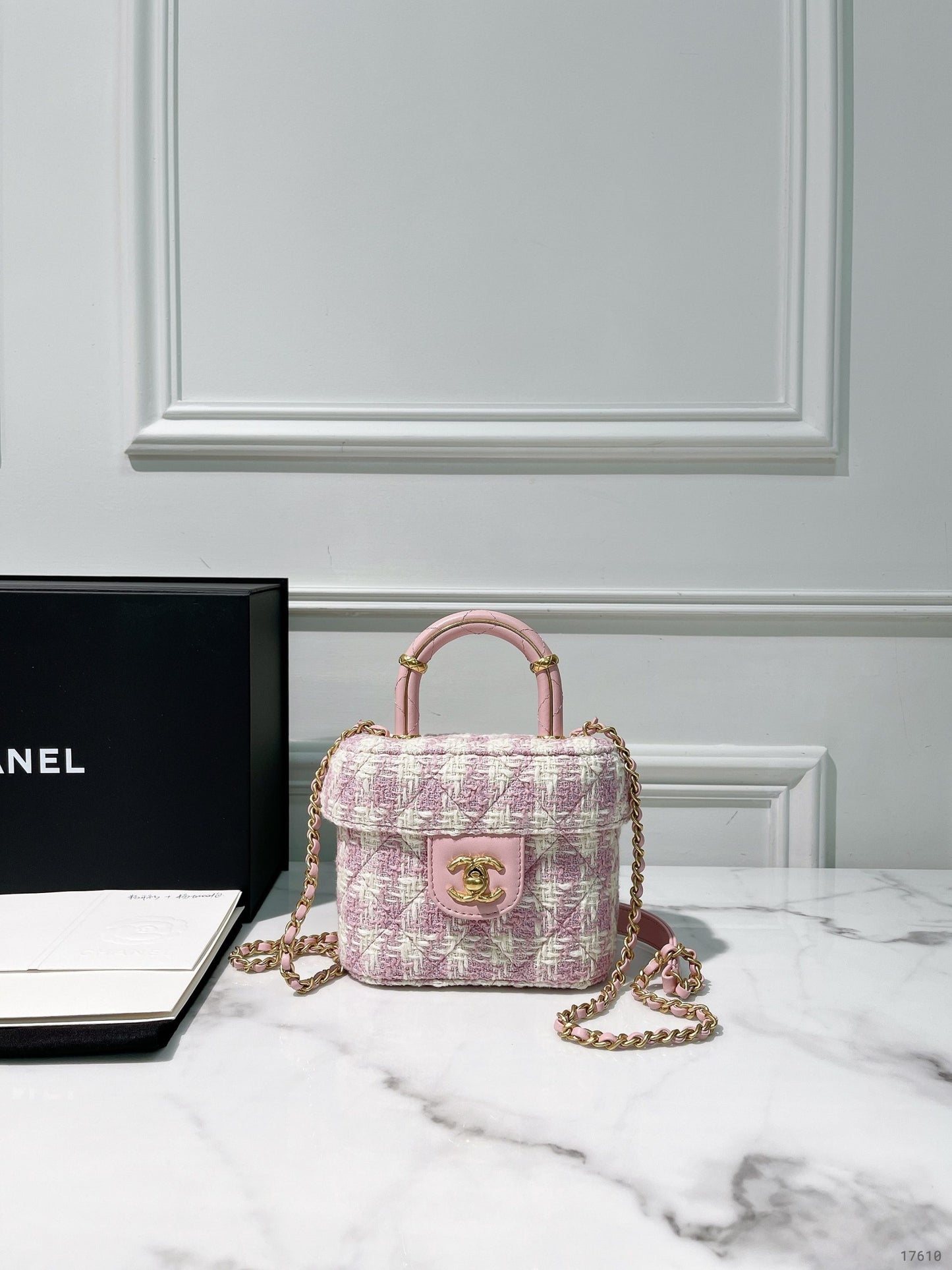CHANEL 23S TOP HANDLE CASE, Pink/Gold