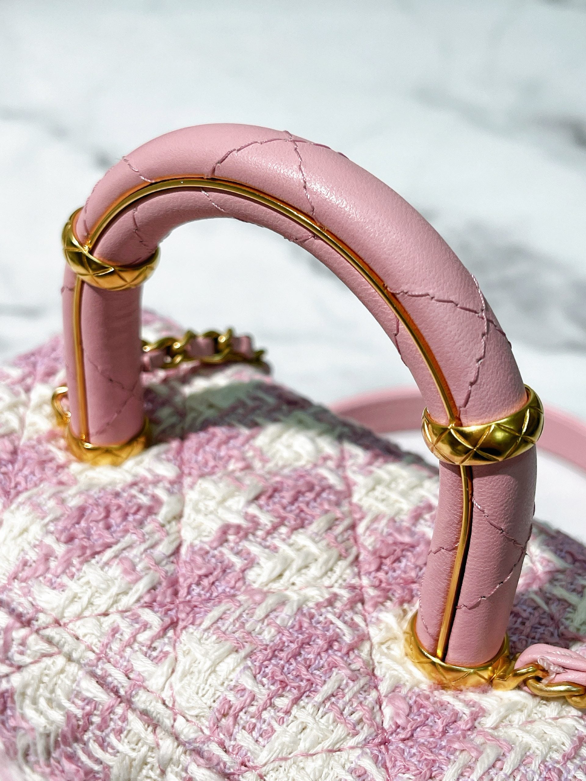 CHANEL 23S TOP HANDLE CASE, Pink/Gold