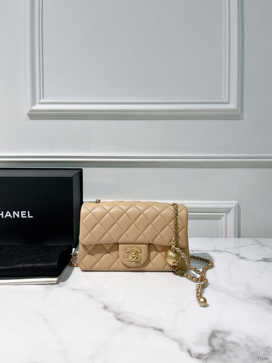 CHANEL PEARL CRUSH MINI FLAP, Beige/Gold