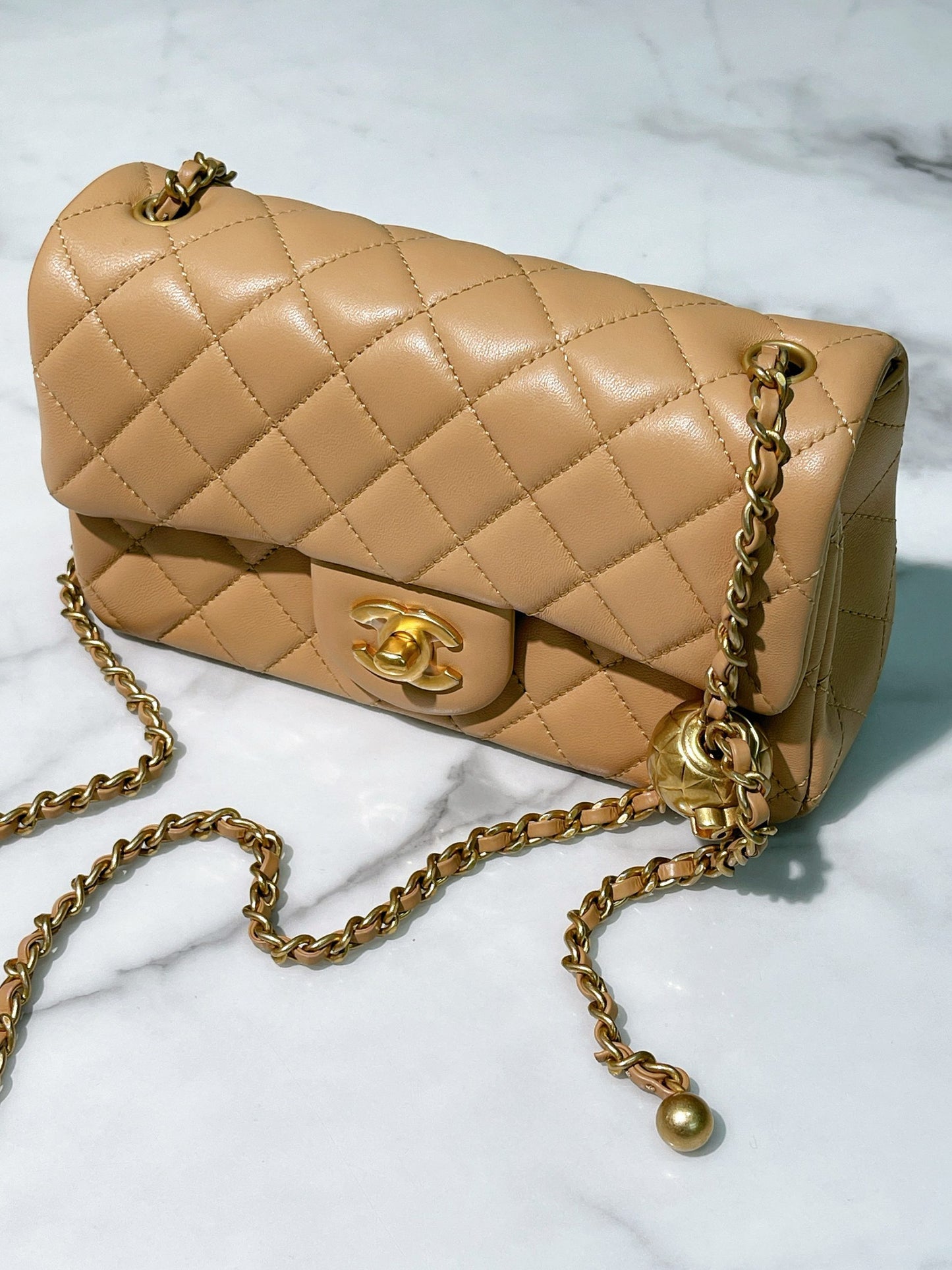 CHANEL PEARL CRUSH MINI FLAP, Beige/Gold
