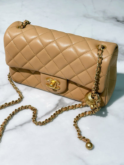 CHANEL PEARL CRUSH MINI FLAP, Beige/Gold