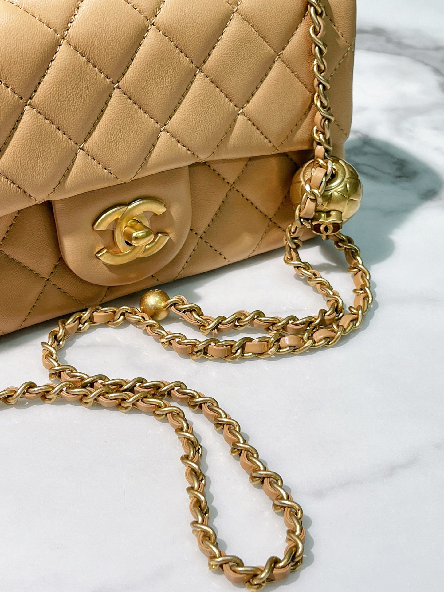 CHANEL PEARL CRUSH MINI FLAP, Beige/Gold