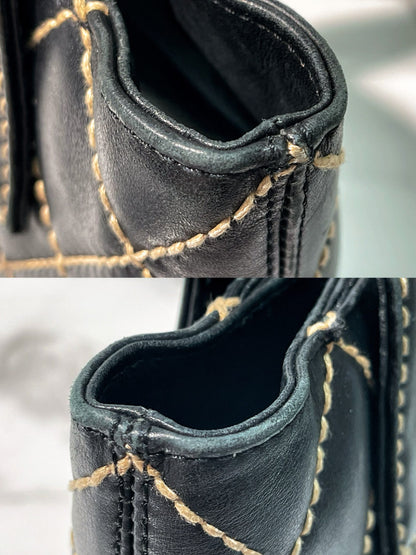 CHANEL VINTAGE VIVIAN TOTE, Black/Gold