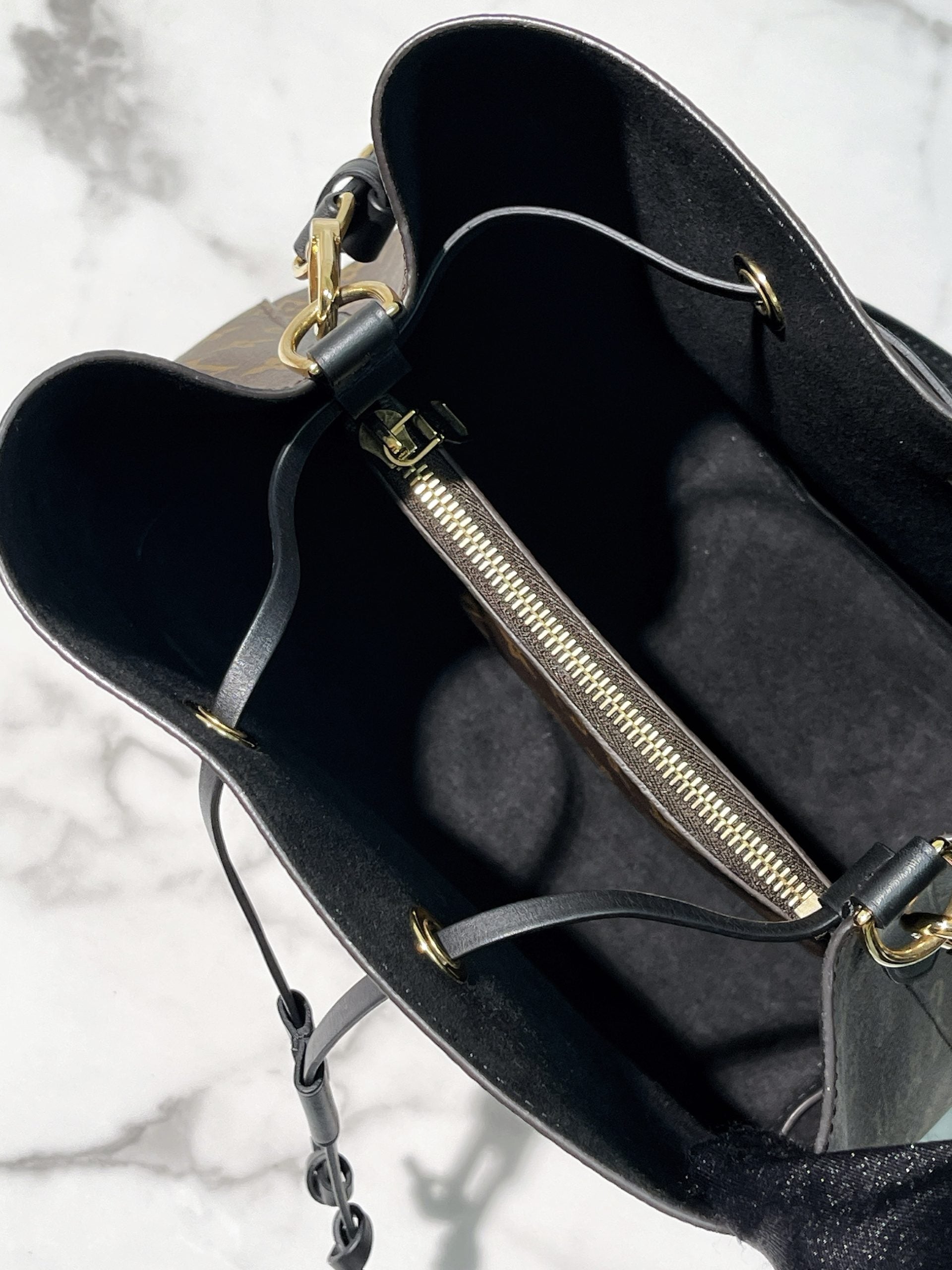 LV NEONOE, Monogram/Black
