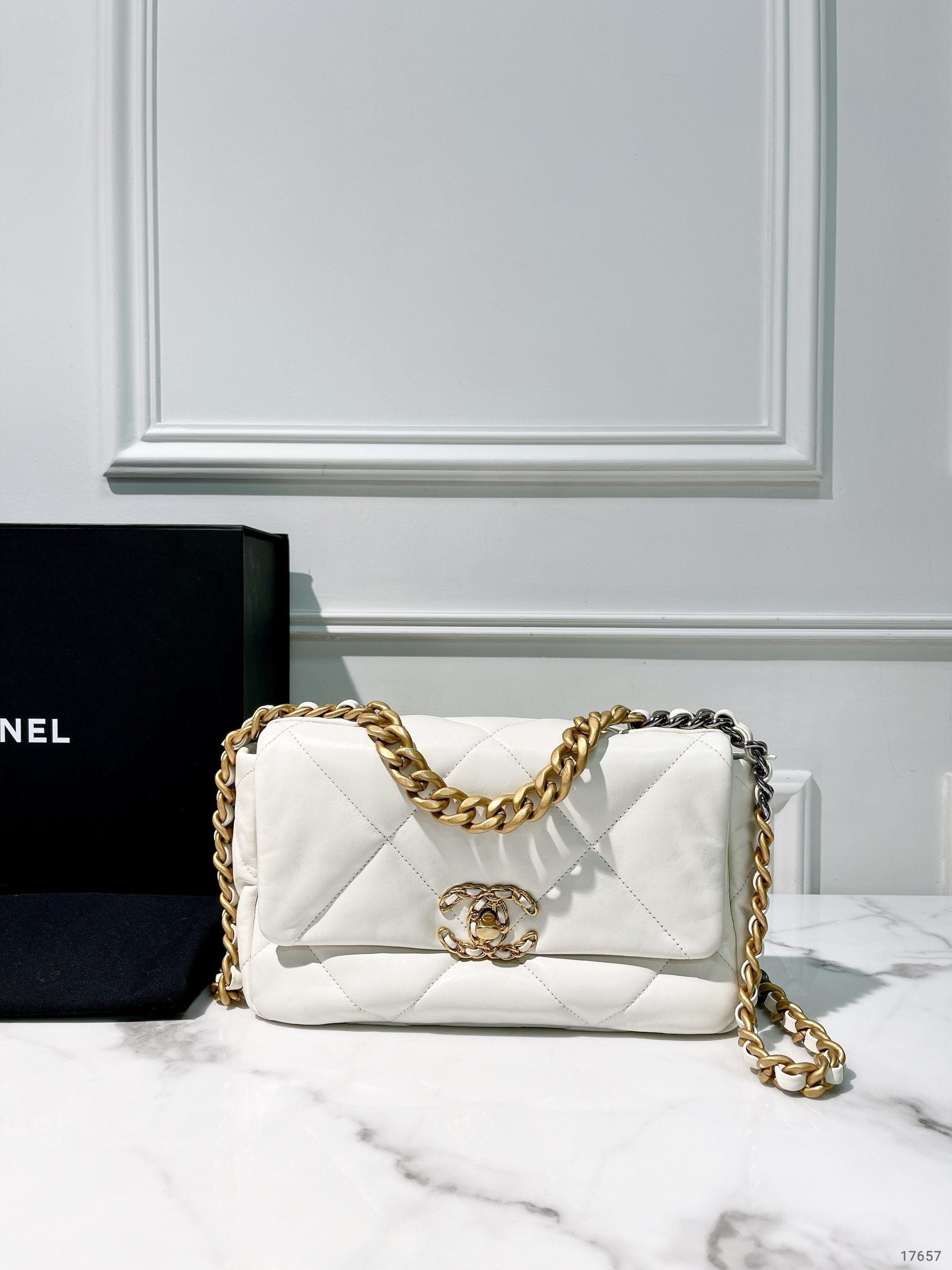 CHANEL SMALL 19 BAG, White/Gold