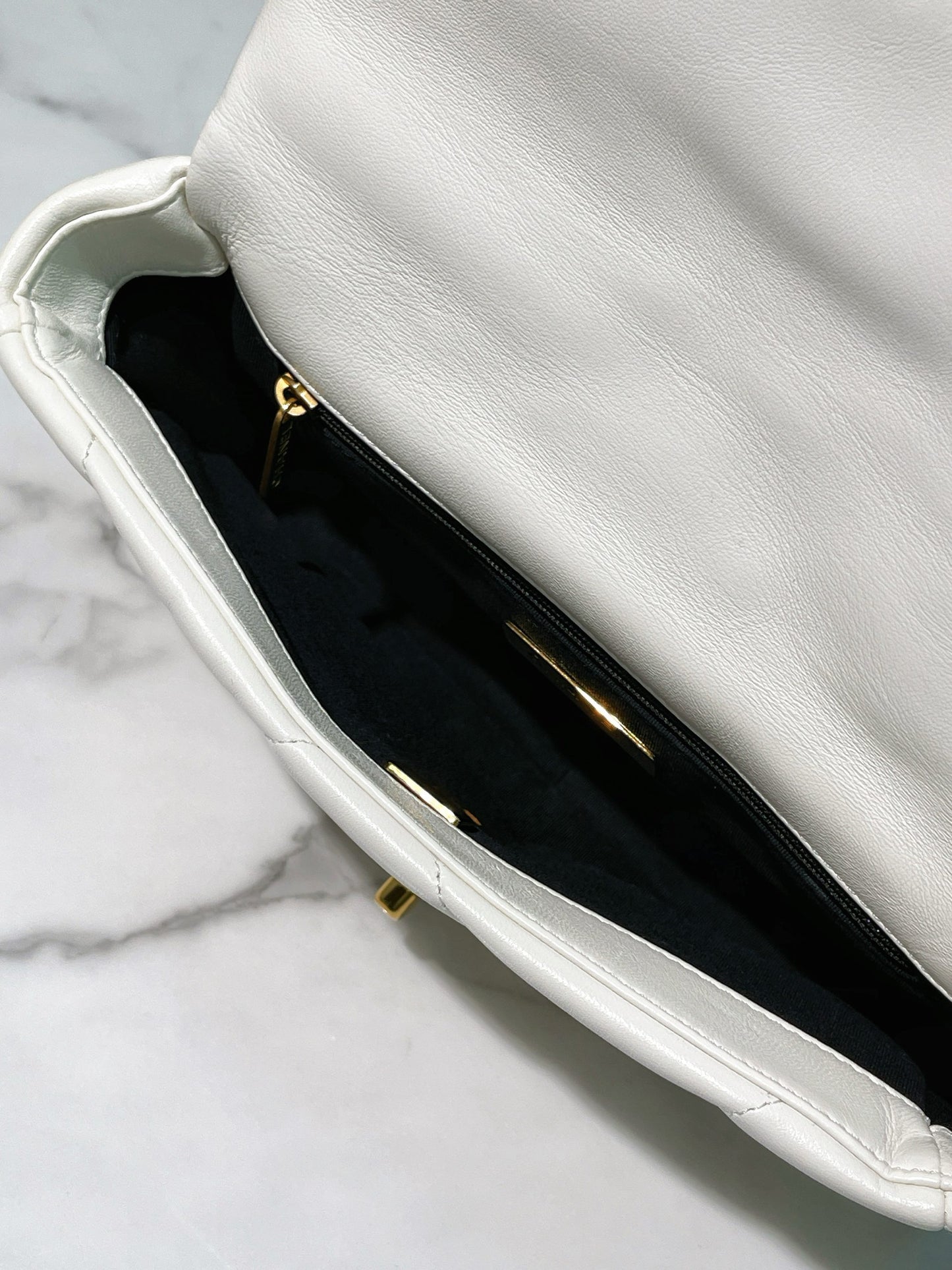 CHANEL SMALL 19 BAG, White/Gold