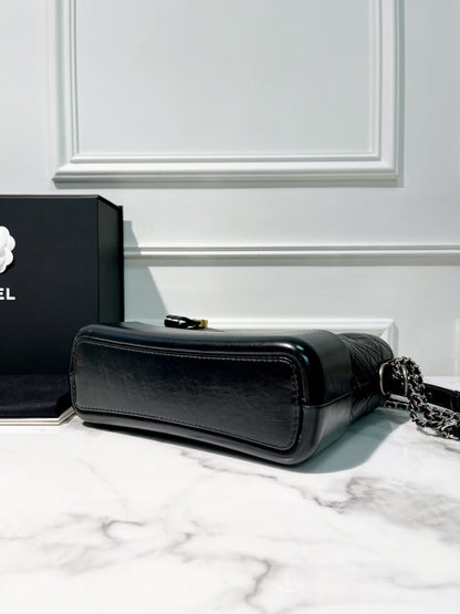 CHANEL MEDIUM GABRIELLE HOBO, Black/Gold