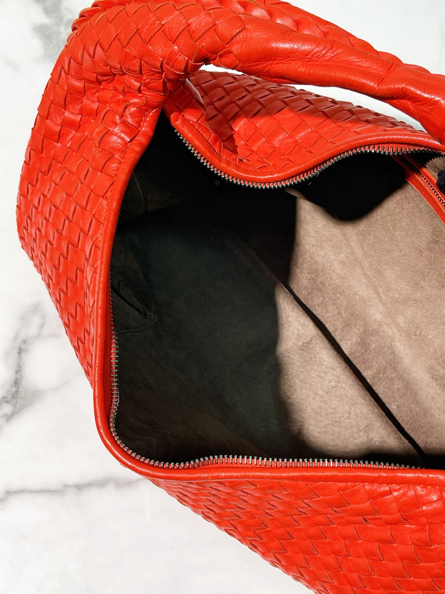 BOTTEGA VENETA SMALL HOP, Red