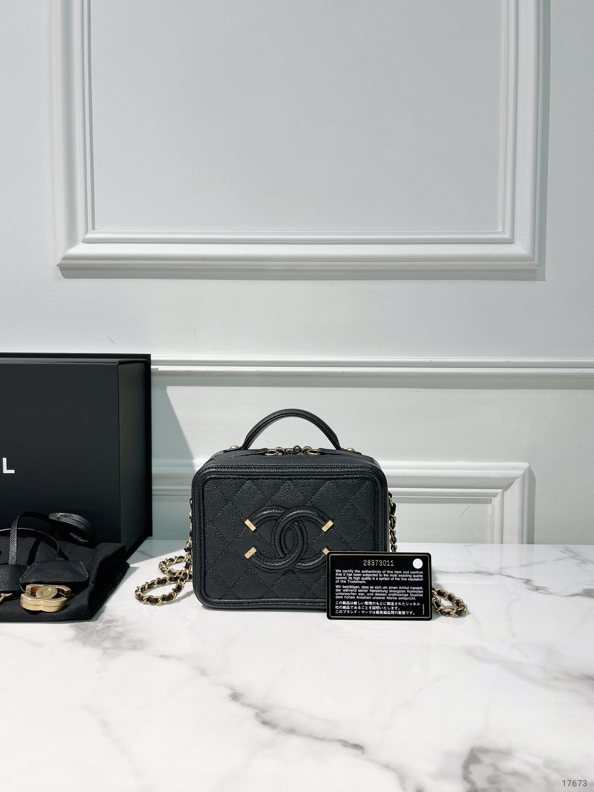 CHANEL SMALL FILIGREE VANITY CASE, Black/Gold