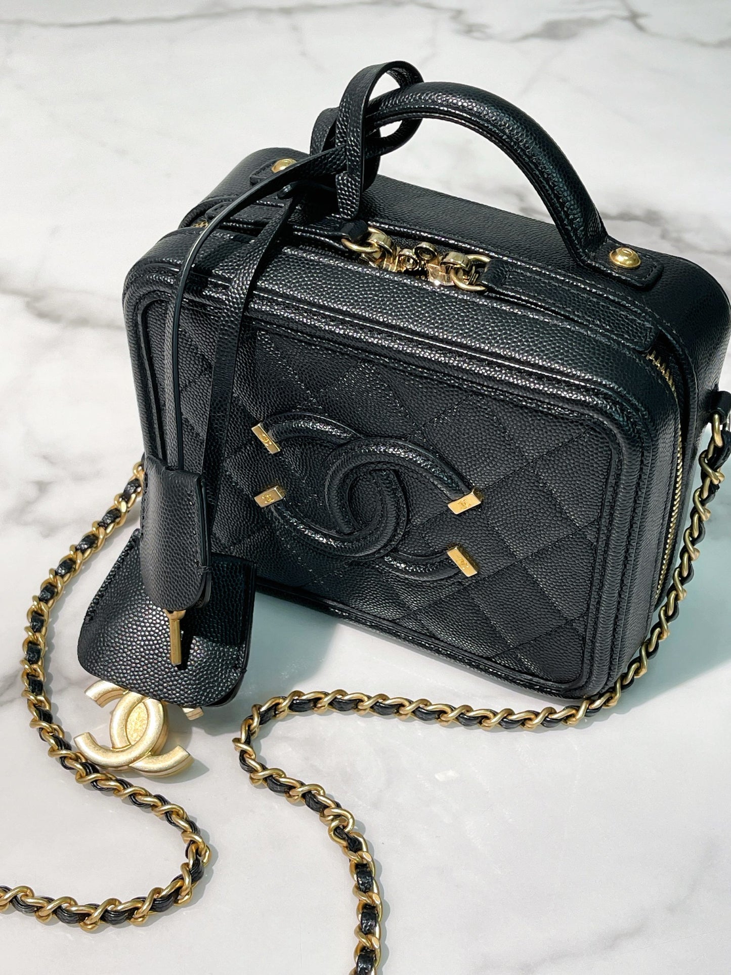 CHANEL SMALL FILIGREE VANITY CASE, Black/Gold