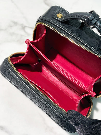 CHANEL SMALL FILIGREE VANITY CASE, Black/Gold