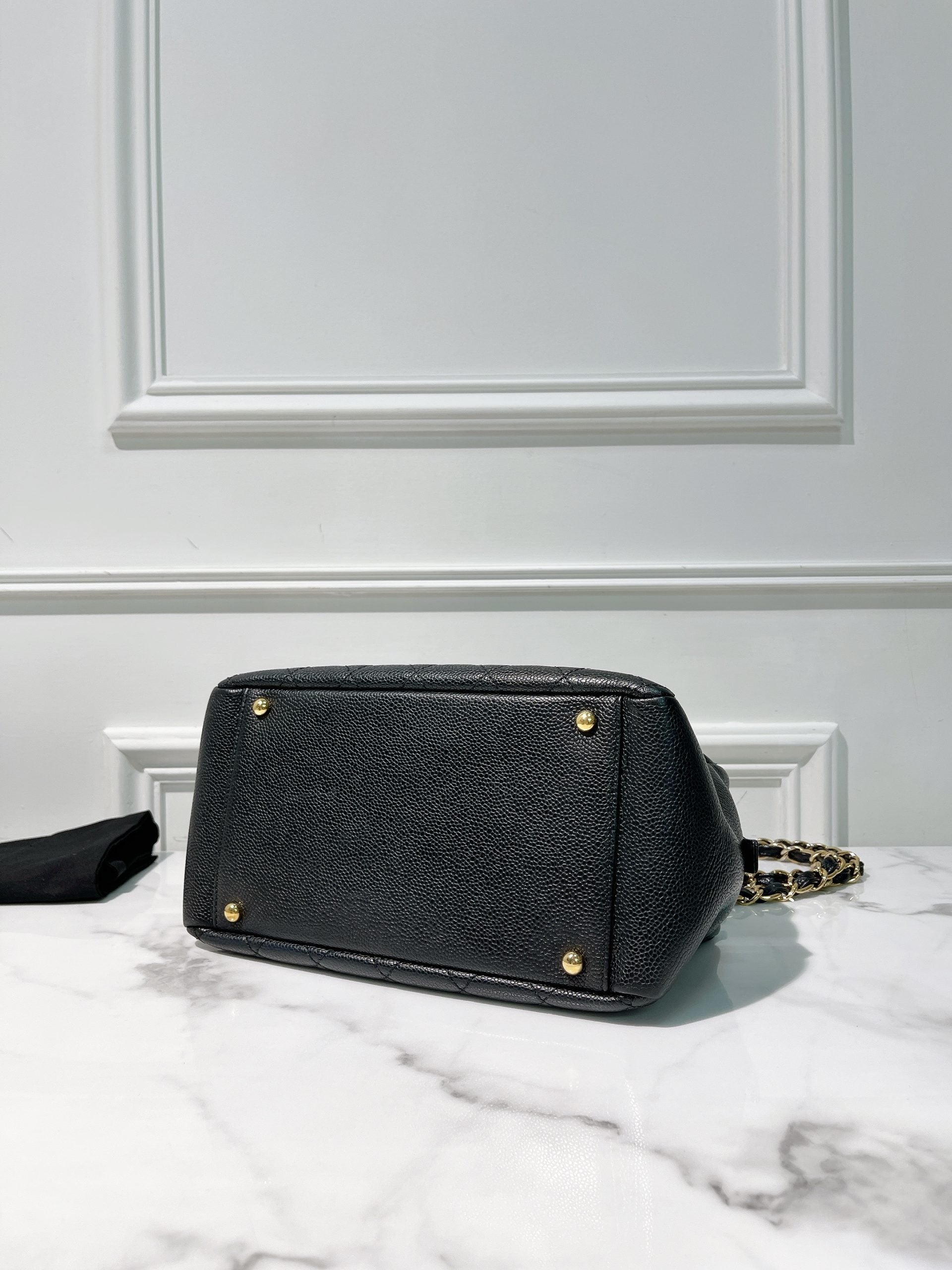 CHANEL PETITE TIMELESS TOTE, Blakc/Gold