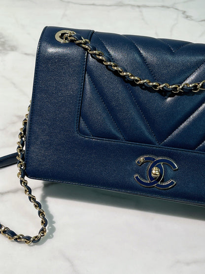 CHANEL MADEMOISELLE FLAP, Navy/Silver