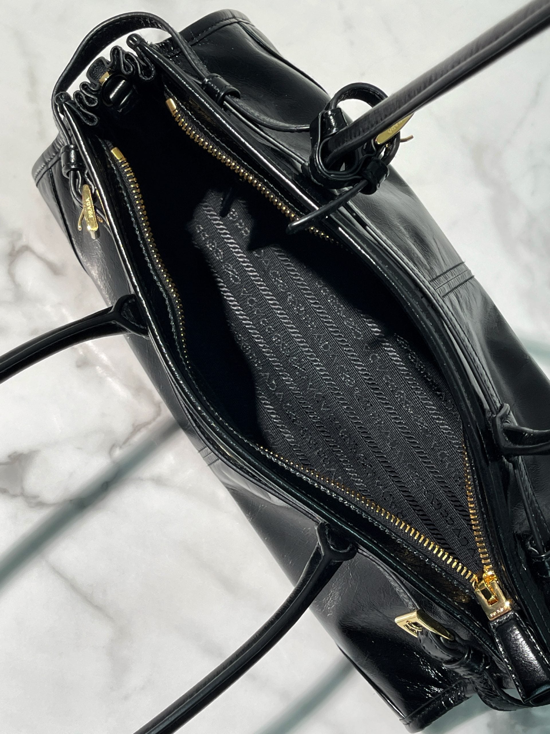 PRADA BONNIE MEDIUM, Black/Gold