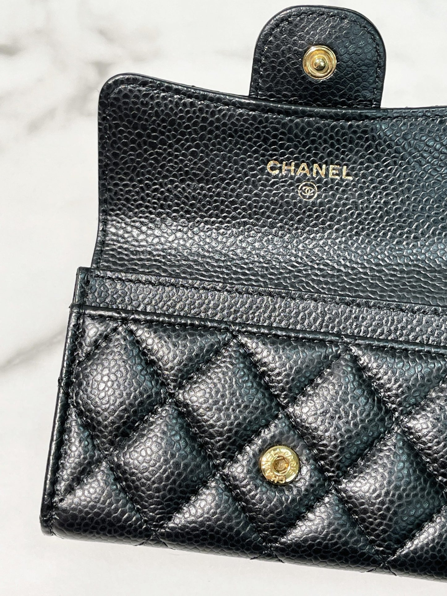 CHANEL CLASSIC CARD HOLDER, Black/Gold