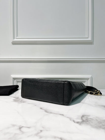 CHANEL PETITE SHOPPING TOTE, Black/Gold