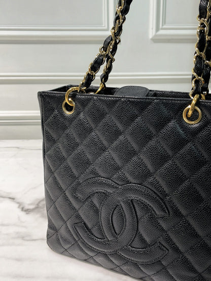 CHANEL PETITE SHOPPING TOTE, Black/Gold