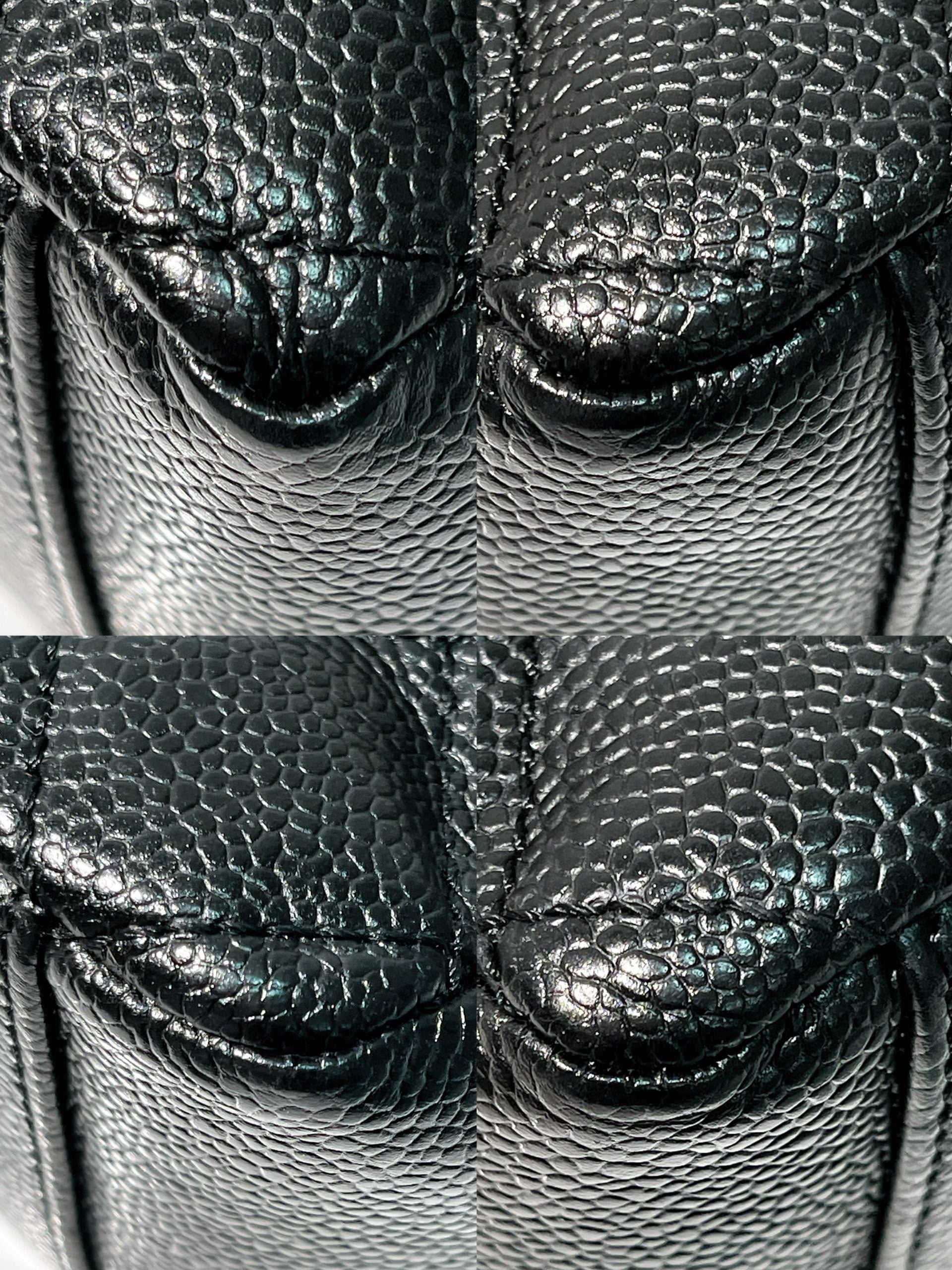 CHANEL PETITE SHOPPING TOTE, Black/Gold