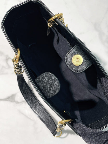 CHANEL PETITE SHOPPING TOTE, Black/Gold